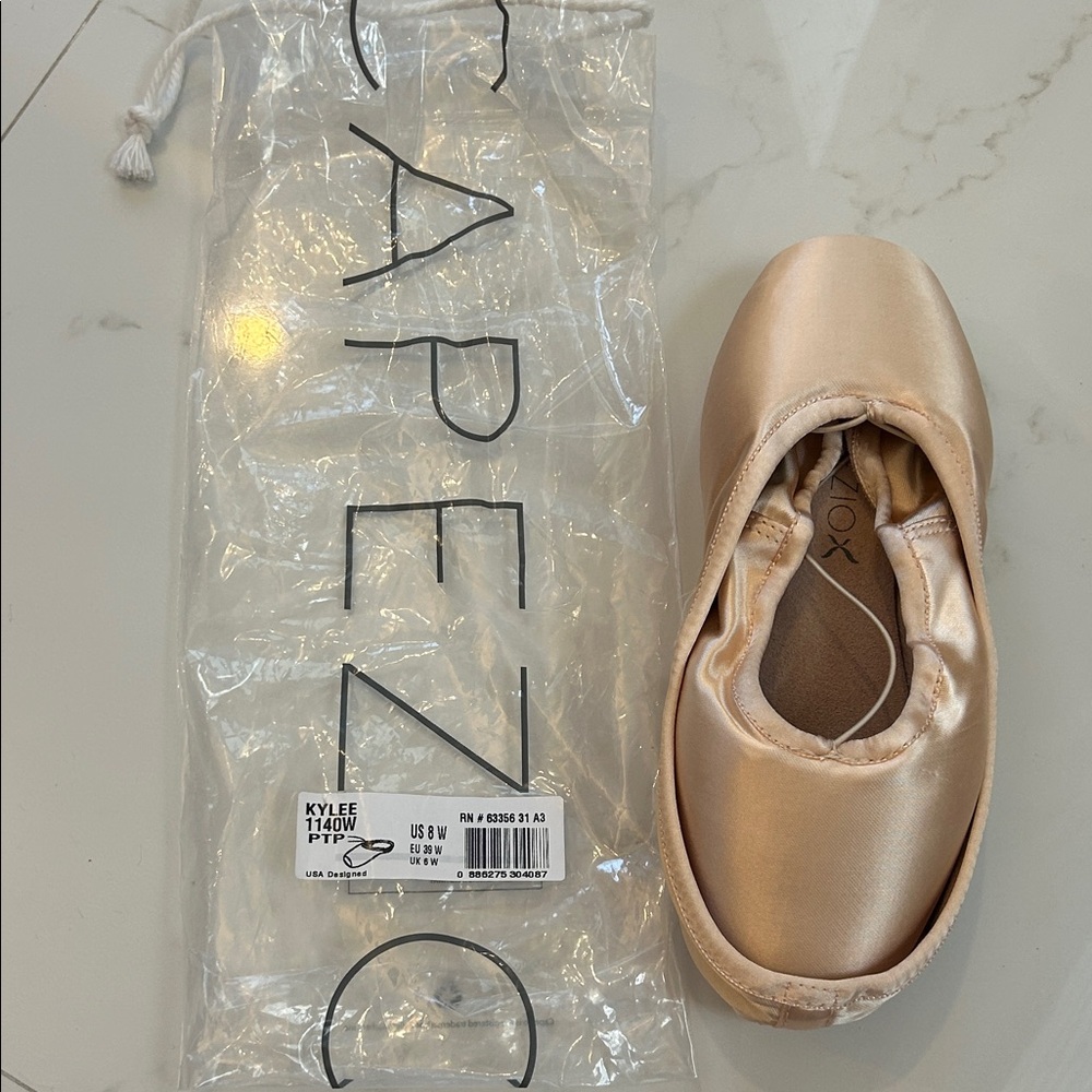 Capezio Kylee Pointe Shoes us 8W